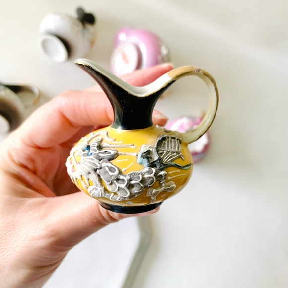 Miniature Asian Porcelain Dragon Tea Items - Picture 6 of 6